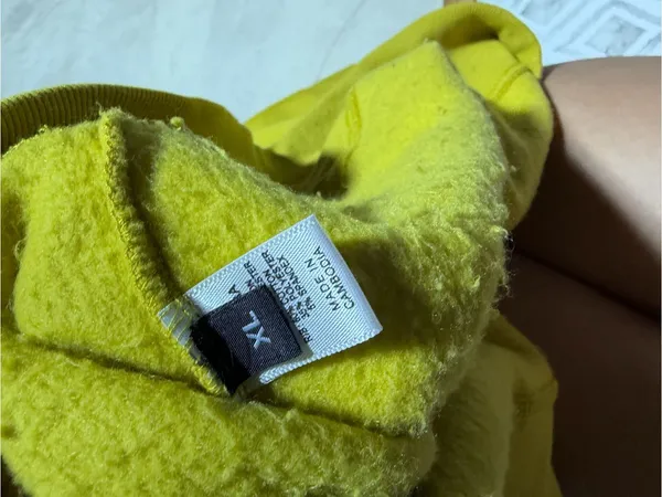 Judith March yellow green sweatshirt star XL - Image 11