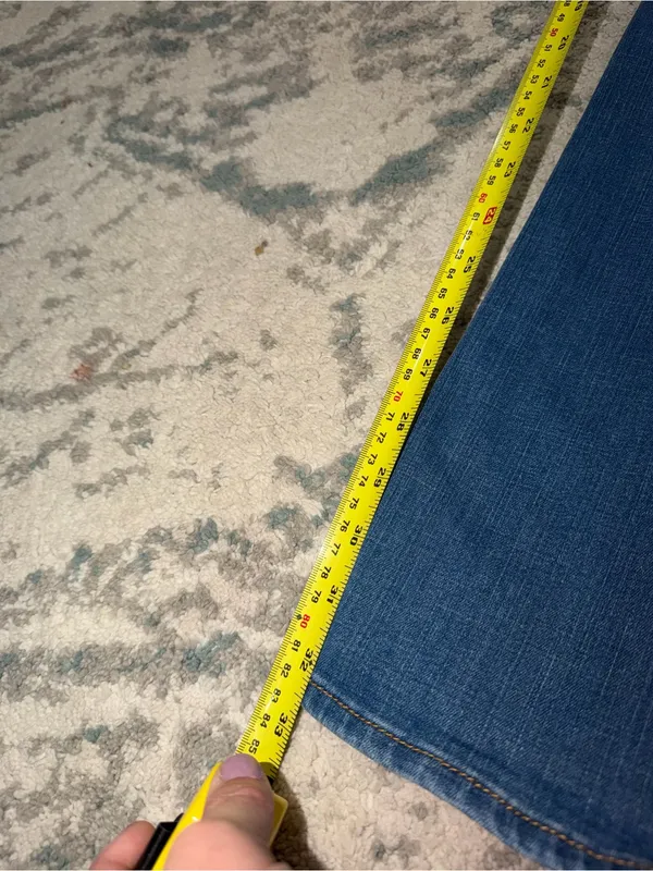 Levi's 315 Shaping Bootcut Jeans 34 Long Medium Wash 32" Inseam - Image 7