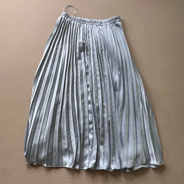 Lucy Paris Rose Metallic Pleated Midi Skirt - Image 2