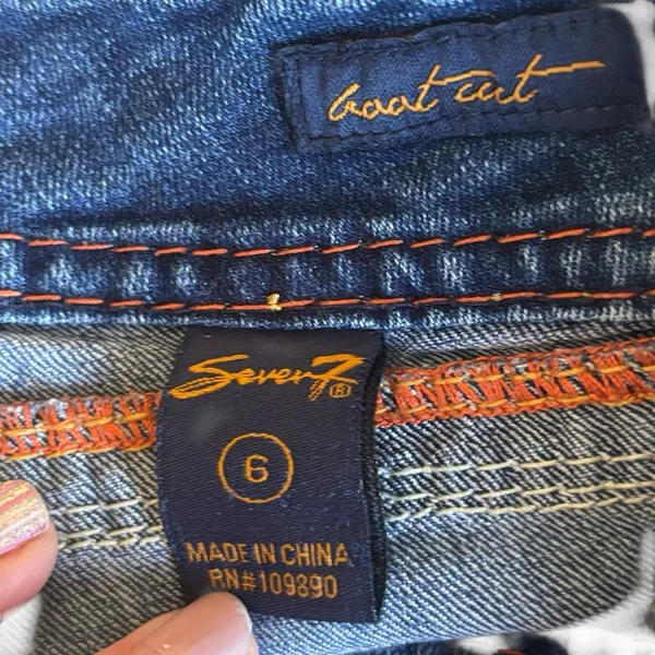Seven7 Women’s Low Rise Bootcut Jeans Size 6 Medium Wash Blue Y2K - Image 5