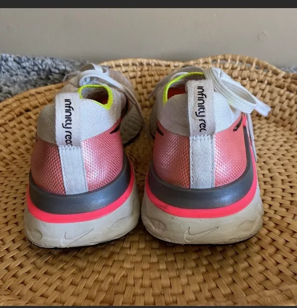 Nike Infinity React Tennis Shoes - Image 7