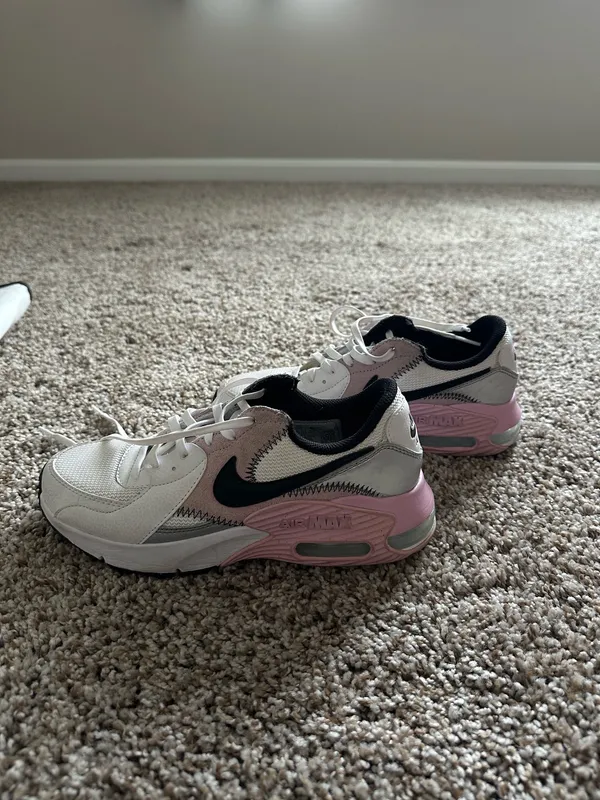 Nike Air Max Women’s Sneakers - Image 2