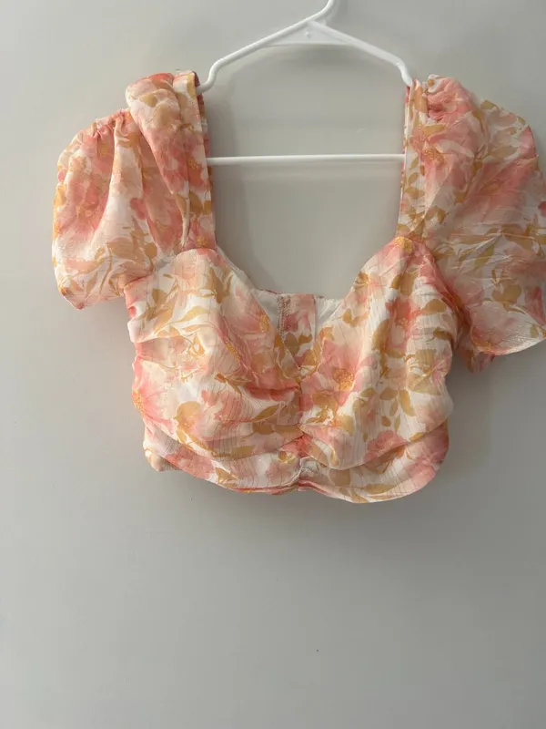ShowPo size 4 crop top‎ White - Image 5