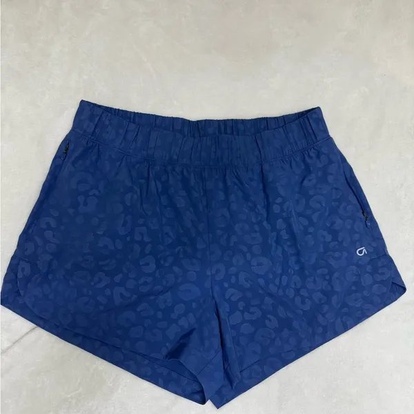 GAP Women's Navy Leopard Print Athletic Shorts - Image 3