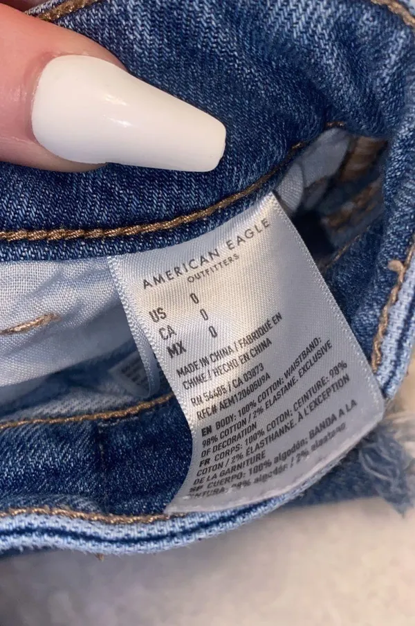 American Eagle High Rise Mom Short - Image 3
