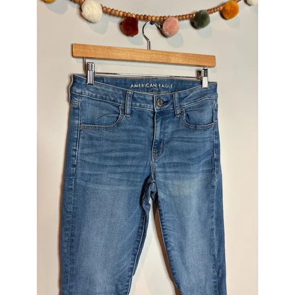 American Eagle medium wash Jegging jeans - Image 3