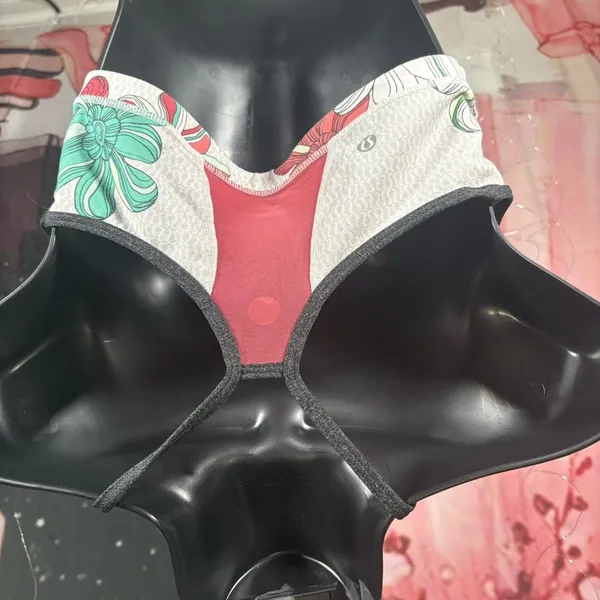 Lululemon Ujjayi Secret Garden Floral Sports Bra Size 10 - Image 6
