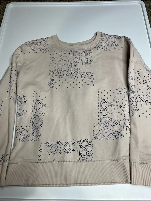 Fabletics Light Beige Crewneck Sweatshirt small - Image 9