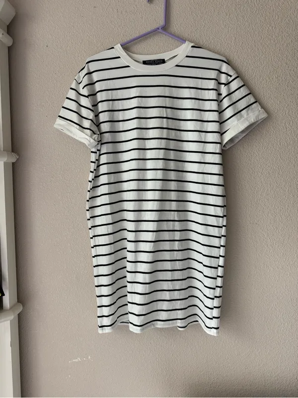 Honey Peach Striped Crewneck Tee - Black & White - Image 2
