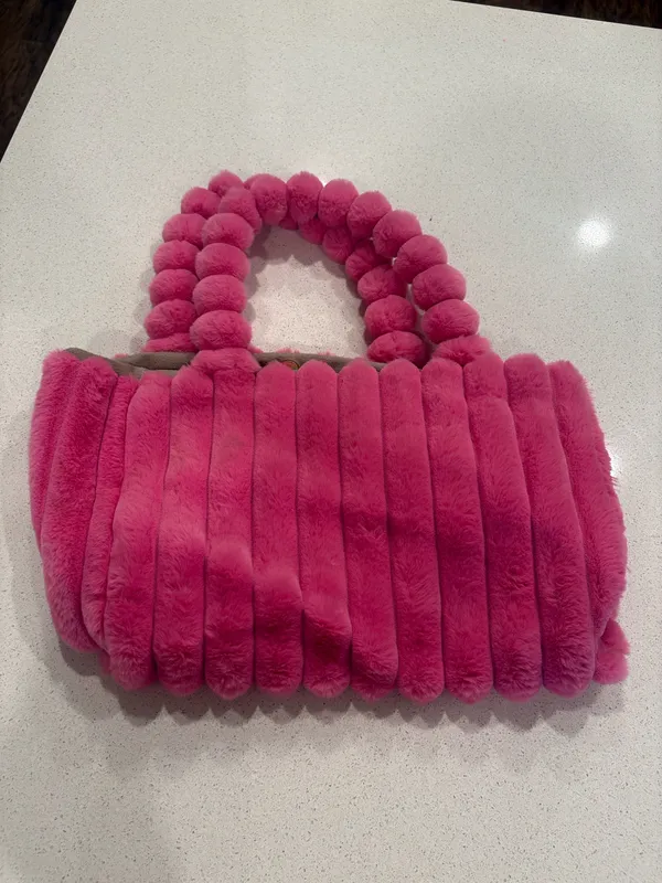 Plush pink ribbed tote bag - Image 3