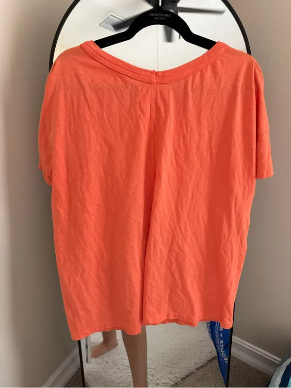 aerie Coral V-Neck Short Sleeve Tee - Image 4
