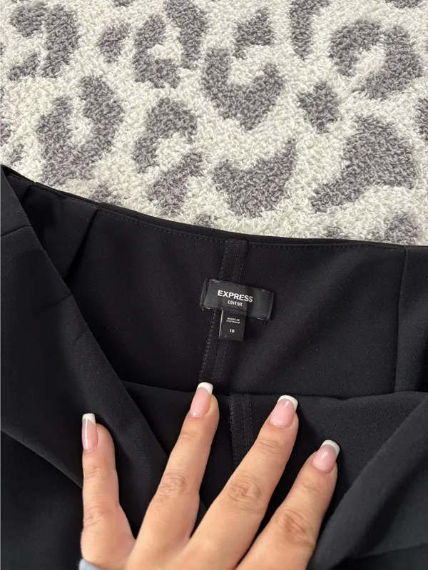 Express Black Skirt - Image 4