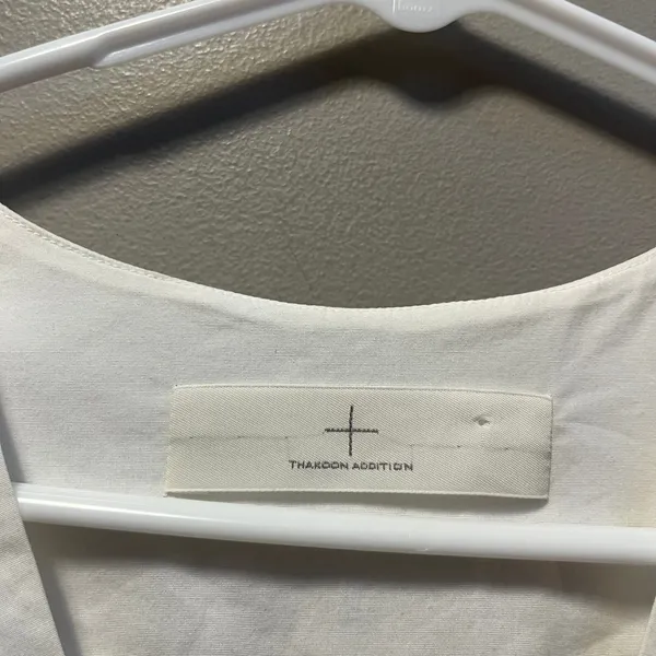 Thakoon Addition Stretch‎ Cotton Top White V-Neck 2 Long Sleeve Pleats - Image 2