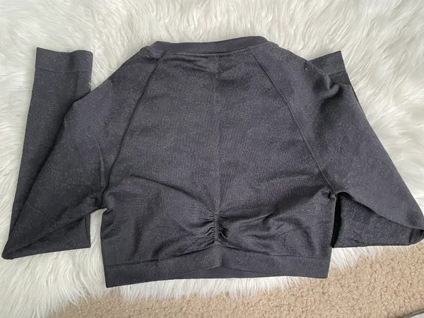 Long-sleeve Crop Top - Image 2