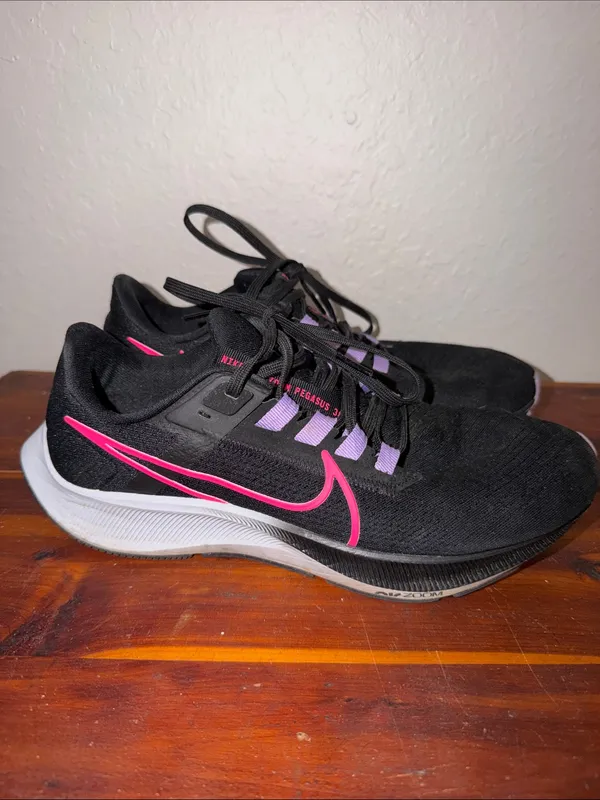 Nike Air Zoom Pegasus 38 Women's Size 9.5 - Image 3