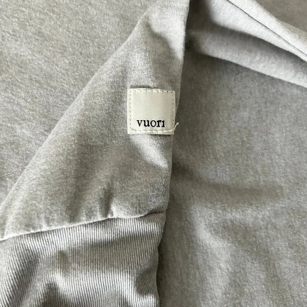Vuori Women's Daydream Crew Performance Top in Pale Gray Heather Size Small - Image 4