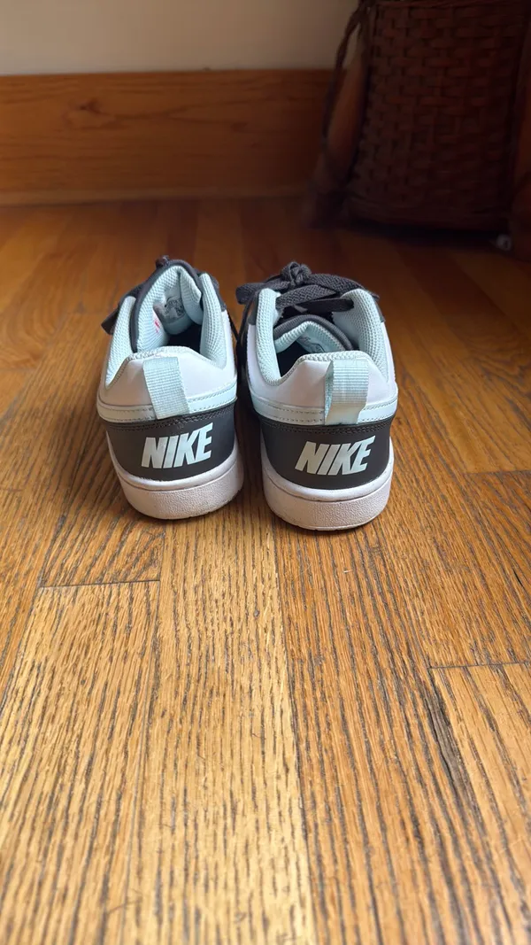 Nike Shoes - Image 2