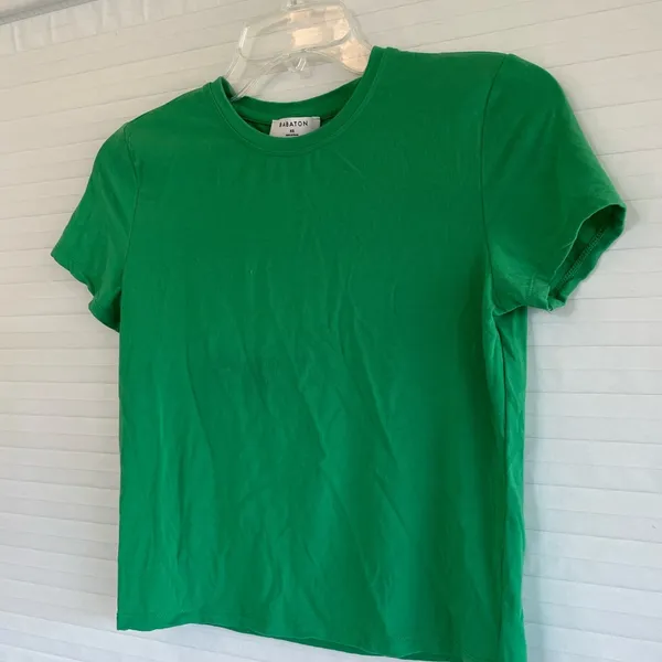 Aritzia Green T-Shirt - Image 2