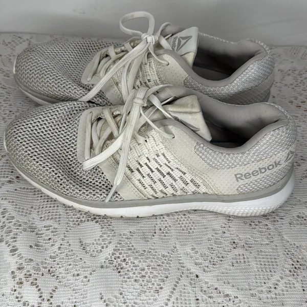 Reebok white PT Prime lightweight workout shoes sneakers sz 8 - Image 3