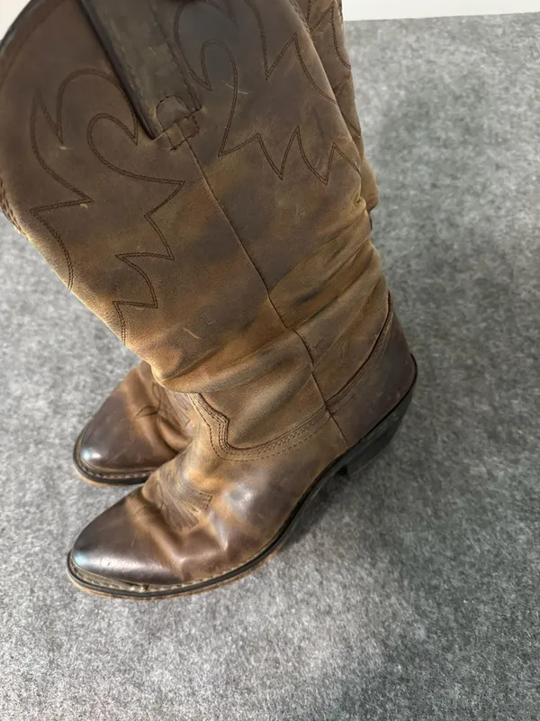 Durango Women's Distressed Tan Slouch Western Boot - Image 6
