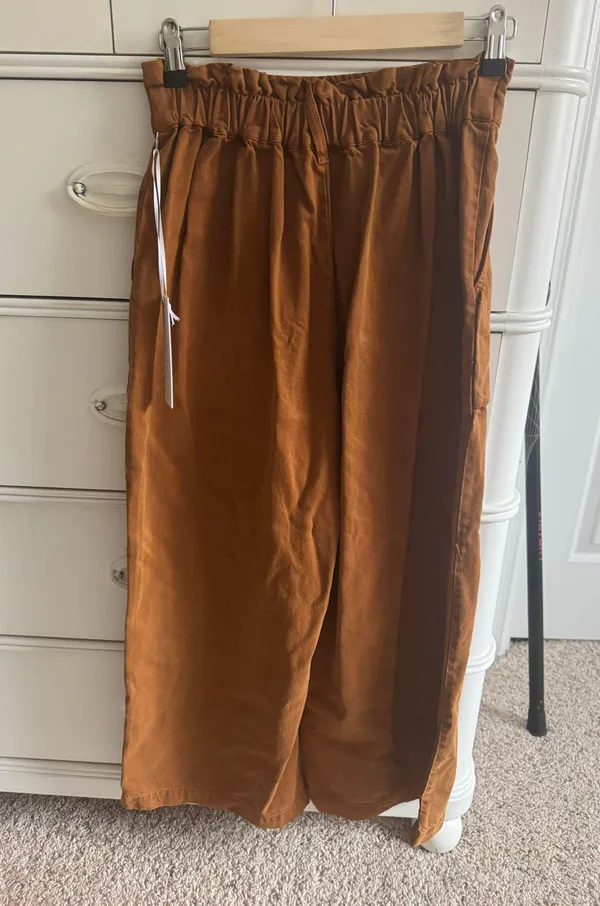 Pants Store - Image 2