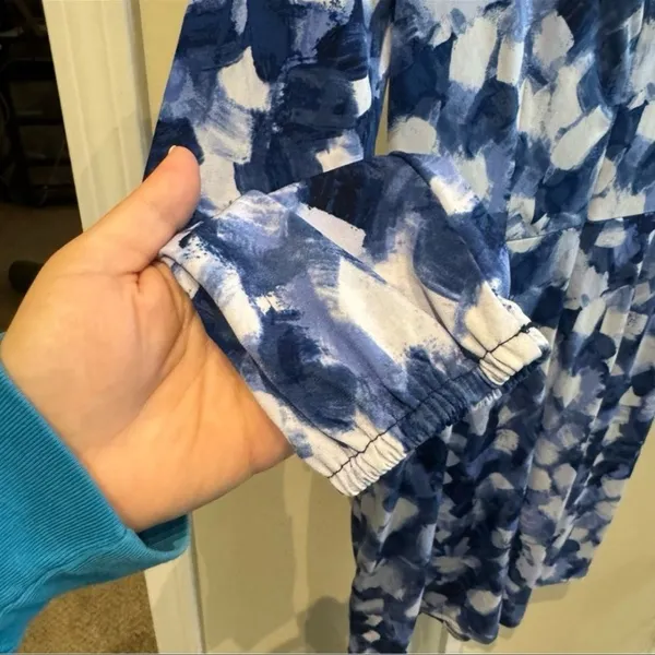 London Times Petites Blue Abstract Print Knot Front Dress – Size 4P - Image 7