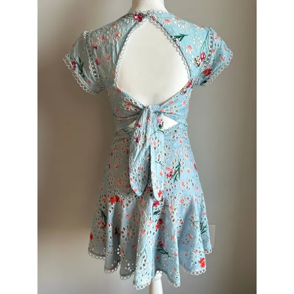 Aijek Revolve Eyelet Blue Floral Peplum Preppy Mini Skater Dress Size Small - Image 4