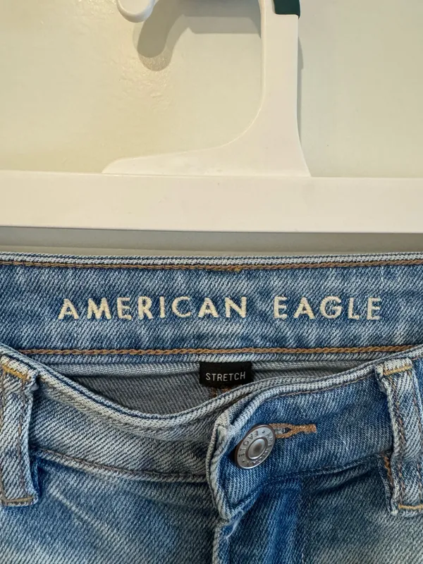 American Eagle Stretch Mom Jeans - Image 3