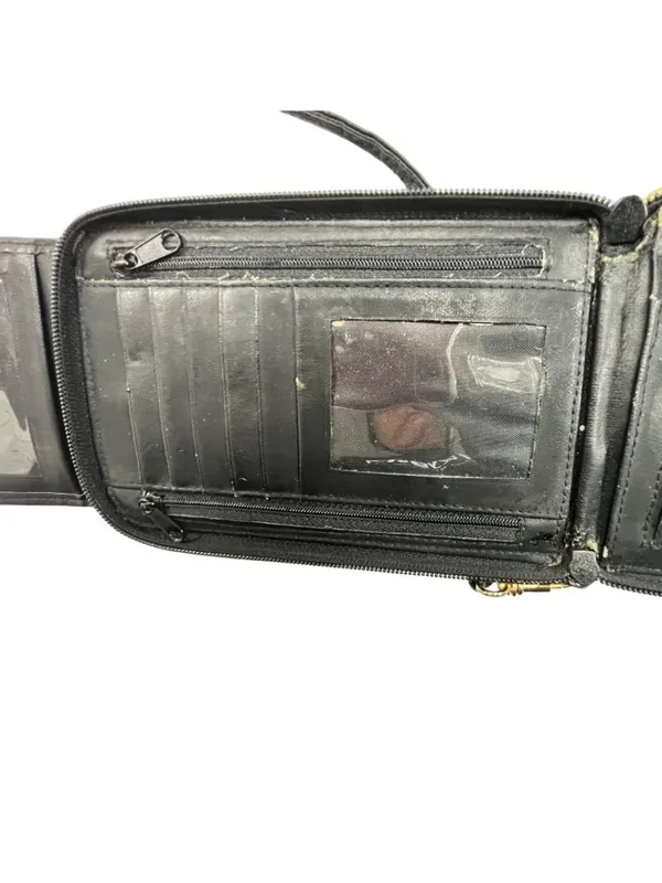 Black Leather Crossbody Bag With Adjustable Strap & Multiple Pockets 39I Size 8 - Image 10