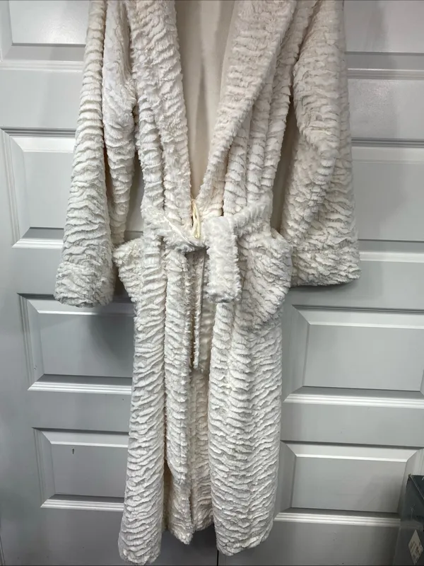 Soma Robe long plush cream fleece lined belted Faux Fur Cozy Classy Elegant S/M - Image 8