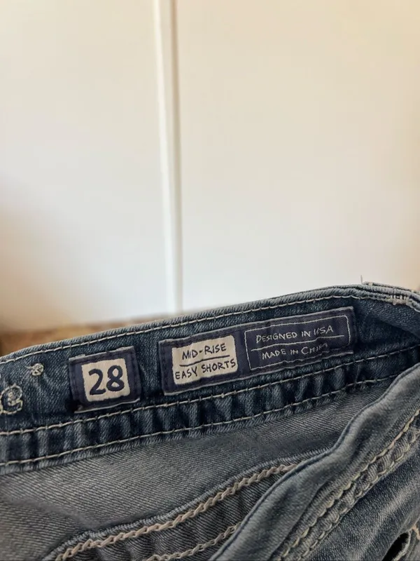 Miss Me Easy Shorts Size 28 Woman’s Jean Shorts - Image 10