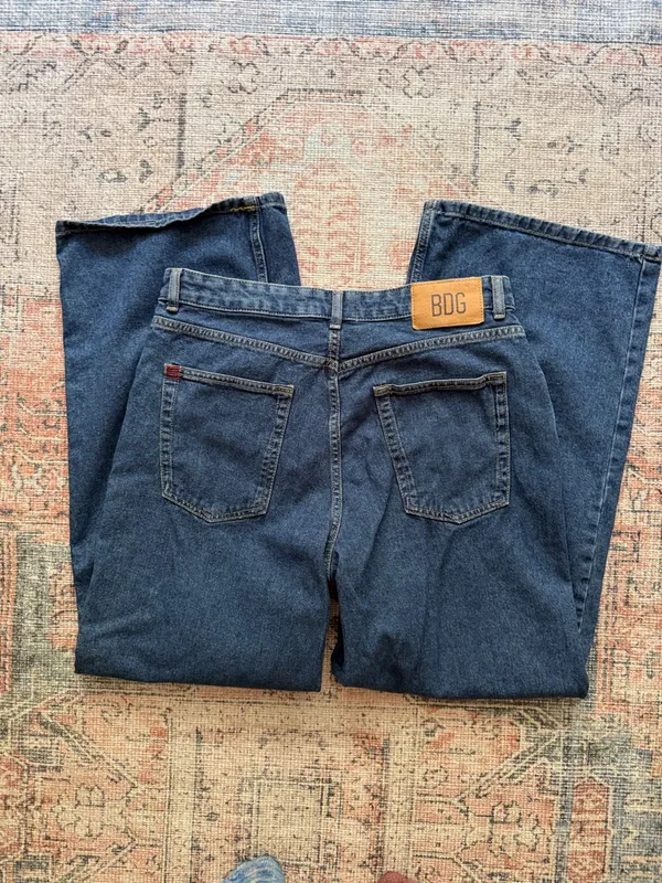 BDG Kayla Low Rise Wide Leg Denim Jeans Size 30 - Image 4