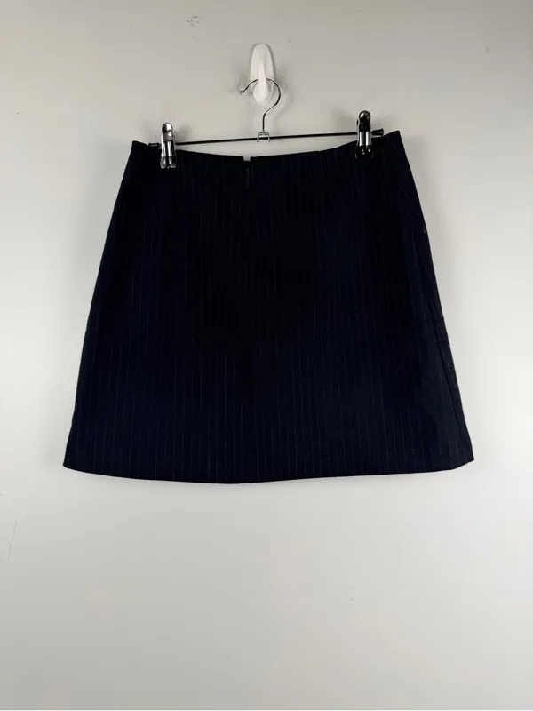 Aritzia Wilfred Twill A-line mini skirt pinstripe in grey and white size 6 - Image 4