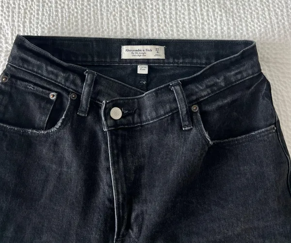 Abercrombie High Rise Jeans - Image 2