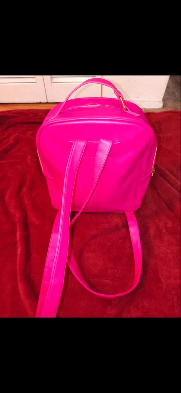 Juicy Couture Hot Pink & Black Faux Leather Backpack Sequence - Image 3
