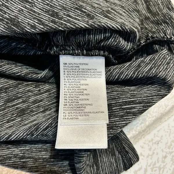 The North Face Woman’s Quarter-Zip Pullover Active Wear Size XL - Image 7