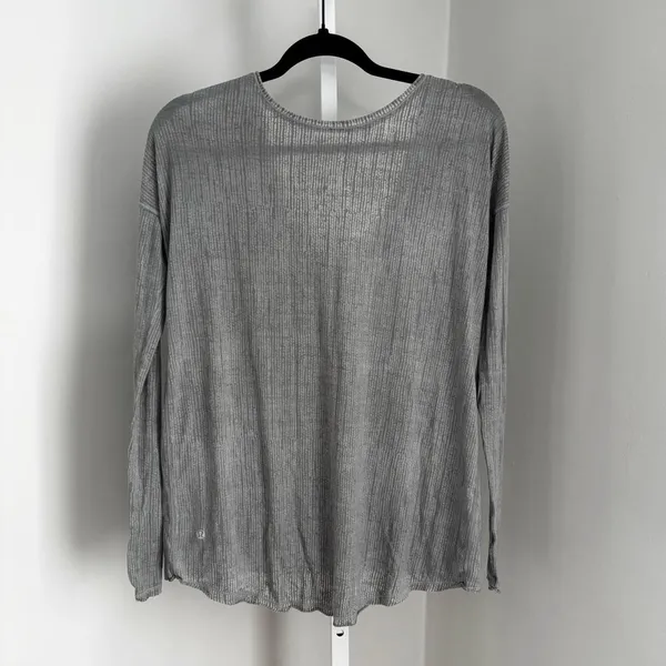 Lululemon Flip Your Dog Reversible Neck Long Sleeve Top Light Gray Womens Size 6 - Image 2