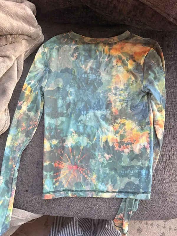 Forever 21 Sheer Top Small - Image 3