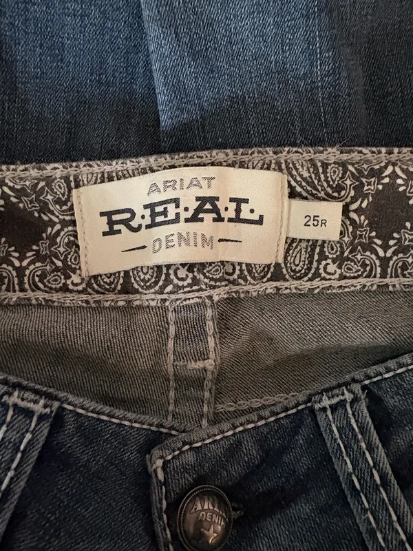 Ariat jeans  - Image 3