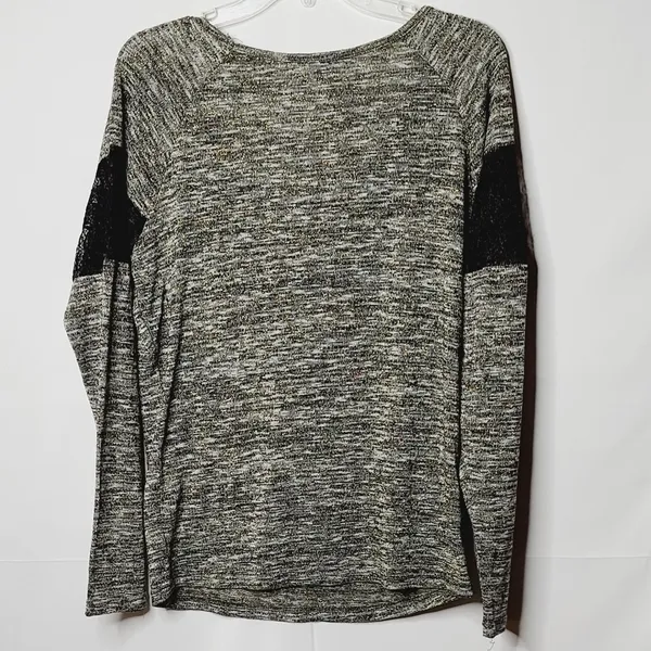 Miss Me long sleeve floral Embrace metallic top shirt pull over sz Medium - Image 8