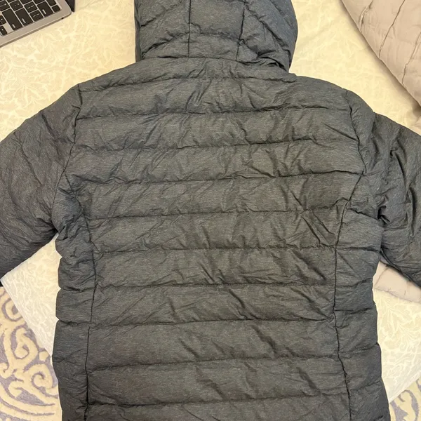 Aritzia TNA Botanie Super Light Packable Puffer Jacket - Image 4