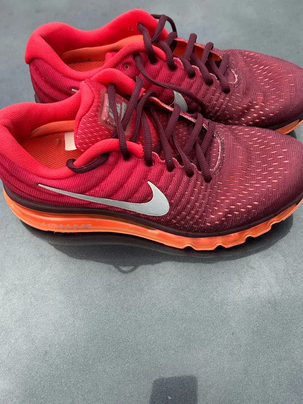Nike Air Max Women’s size 7  night maroon  - Image 5