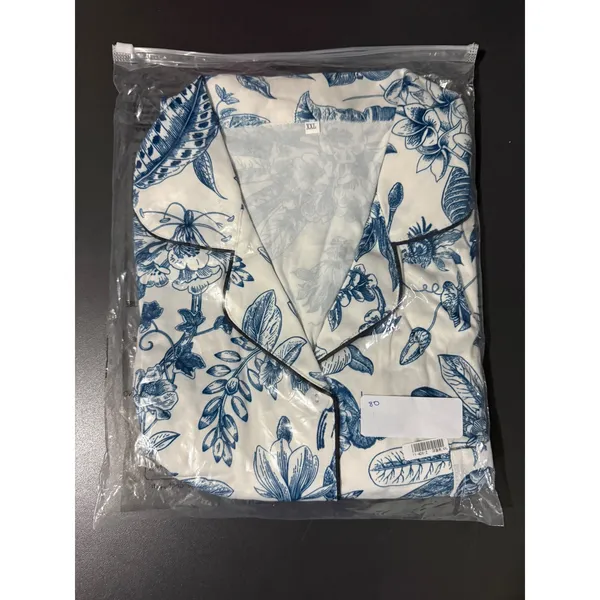 NIB- Blue White Floral Pajama Set Short Sleeve Button Down Shorts XXL - Image 2
