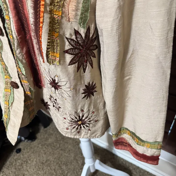 Mirasol Boho Jacket L Embroidered Floral Festival Artsy India Cotton Patchwork - Image 2
