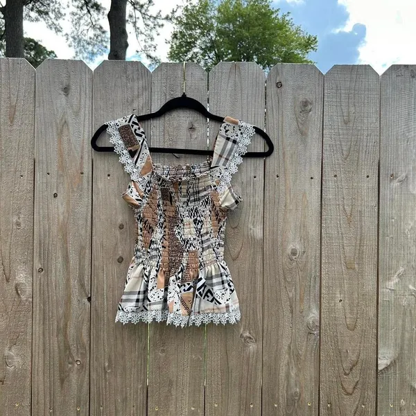 Y2k newspaper‎ print stretchy top size small Spring summer date romantic - Image 5