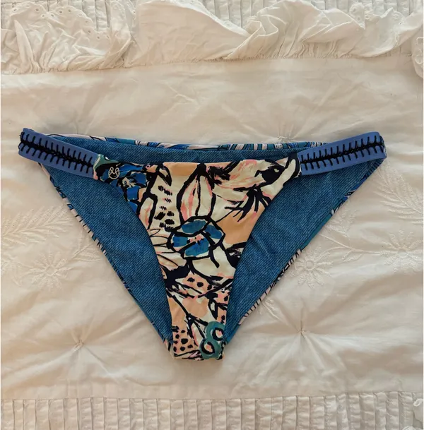 Maaji reversible bikini set - Image 4