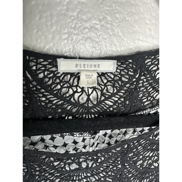 Pleione Blouse Womens Large Lace Yoke Sleeveless Geometric Scalloped Black White - Image 3