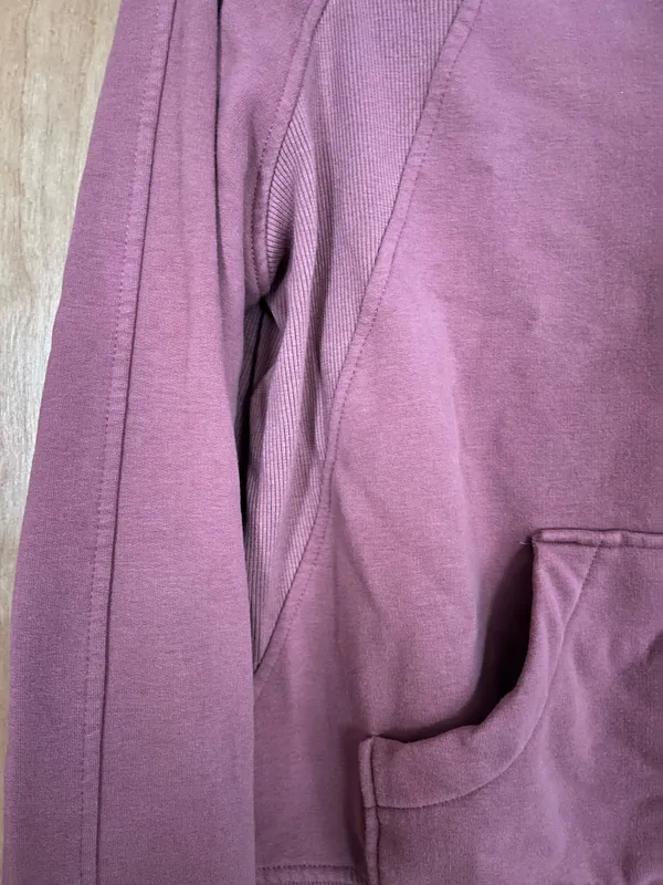 Burgundy Quarter - Image 2