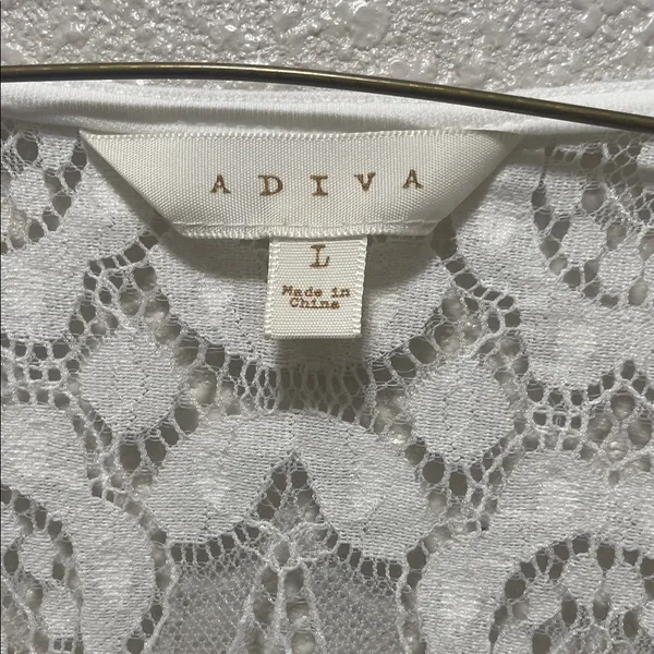 Adiva White Lace V-Neck Blouse - Image 2