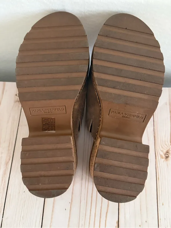 Karl Lagerfeld Paris Clarina Platform Sandal Chunky Wedge in Metallic Latte 8 - Image 11